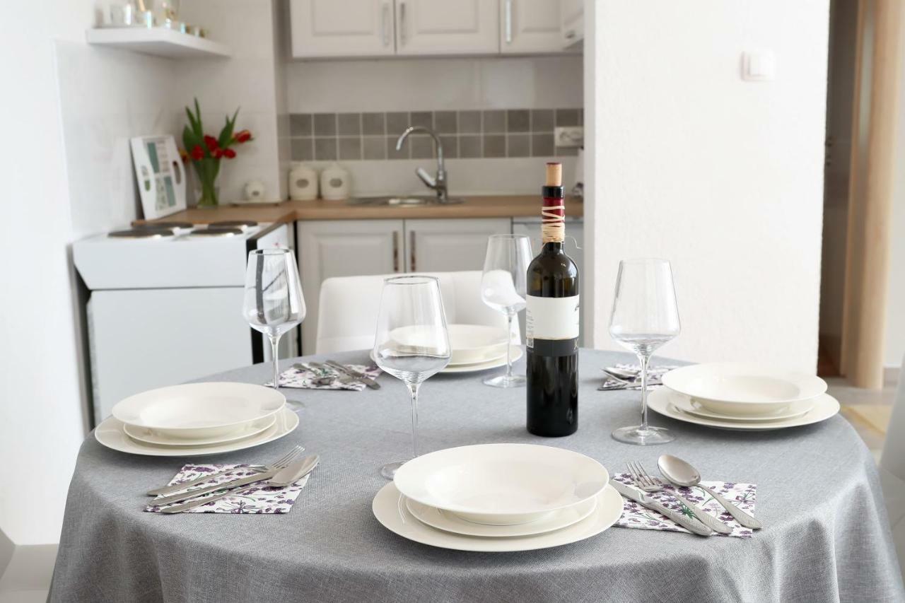 Apartman Sofia Оточац Экстерьер фото